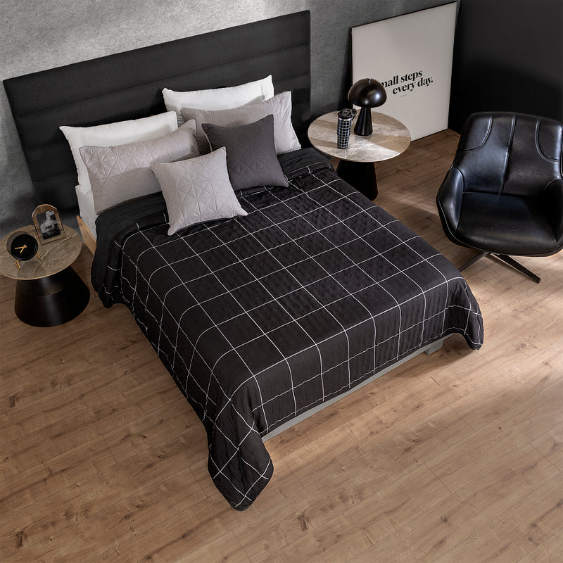 Novo Toronto Comforter
